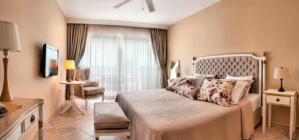 Hotel Carina Кушадасы Экстерьер фото