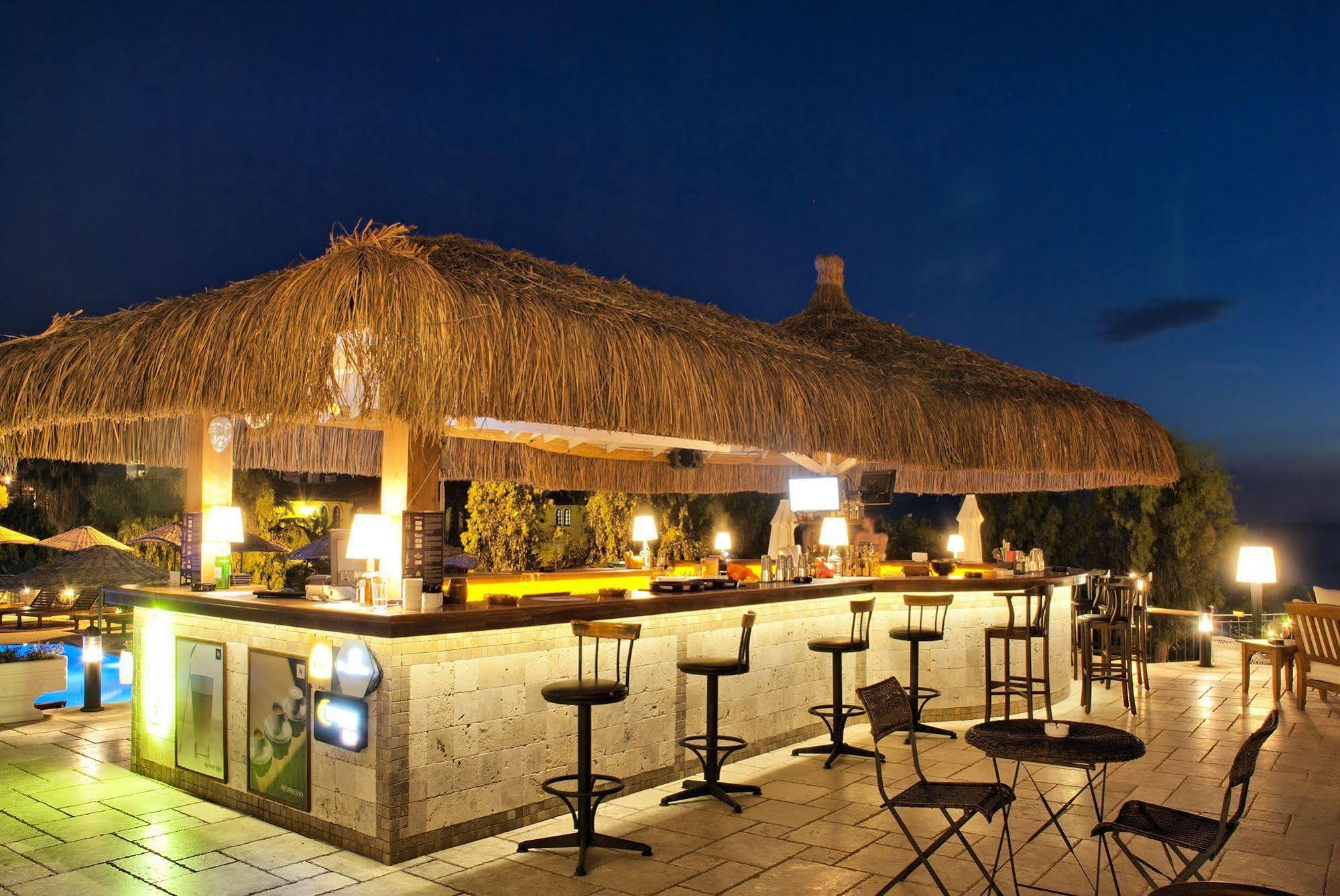 Hotel Carina Кушадасы Экстерьер фото